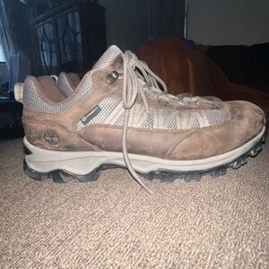 Timberland hiking shoes , size 11.5, brown, water resistant, anti fatigue